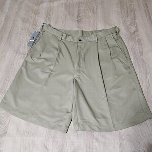 Haggar Mens Size 40 Pleated Cool 18 9.5in Inseam Khaki Shorts New Golf
